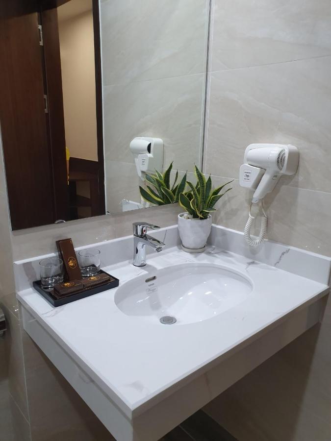 Ha Long Bay Tuan Chau Hotel Exterior photo